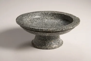 Footed bowl, early 5th century BC